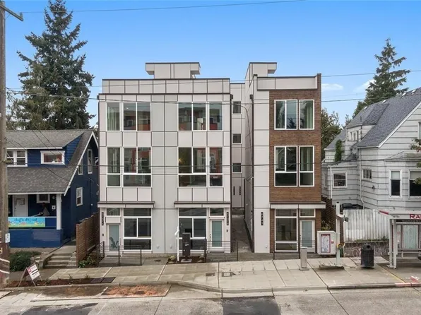 6737 15th Ave NW #A, Seattle, WA 98117