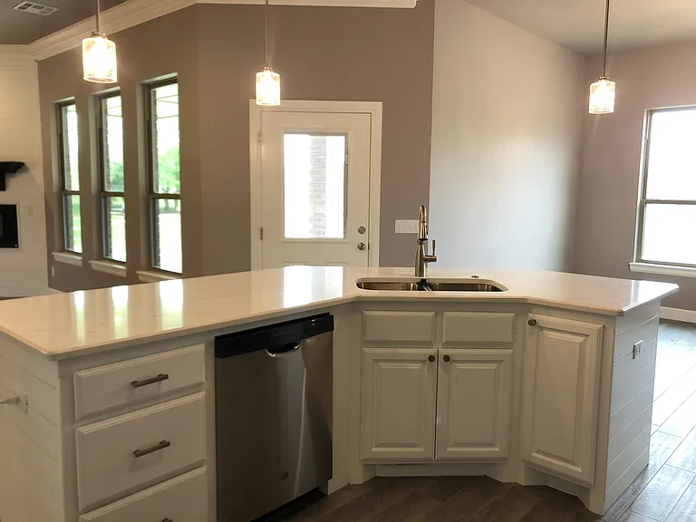 1540 Savannah Cir — Photo 11