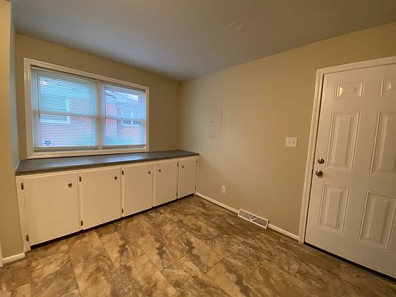 3rd image of 1229 Elizabeth Ave