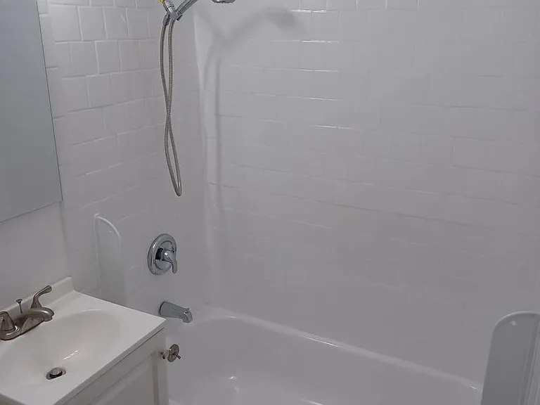 1410 S Minnie St — Photo 5