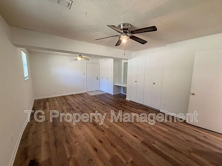 6631 Bo Peep Dr N — Photo 7
