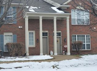 6208 Chesapeake Cir #71, Walled Lake, MI