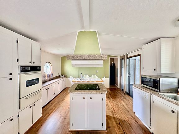 5th image of 17100 Tamiami Trl #113