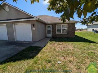 809 Fall Meadow Ln #809, Belton, MO 64012