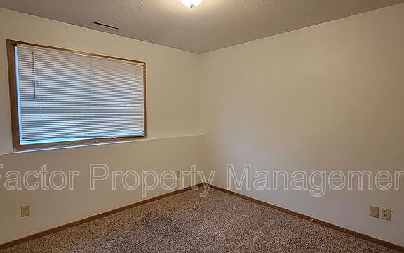 4th image of 148 Balcerzak Dr