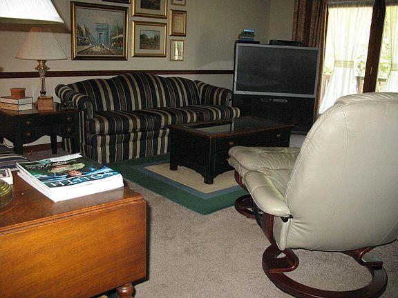 Great room with French doors to deck (at the hot tub)