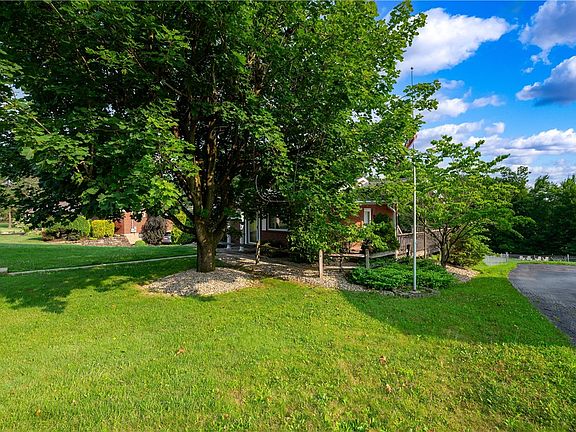 5th image of 139 Delaware Dr