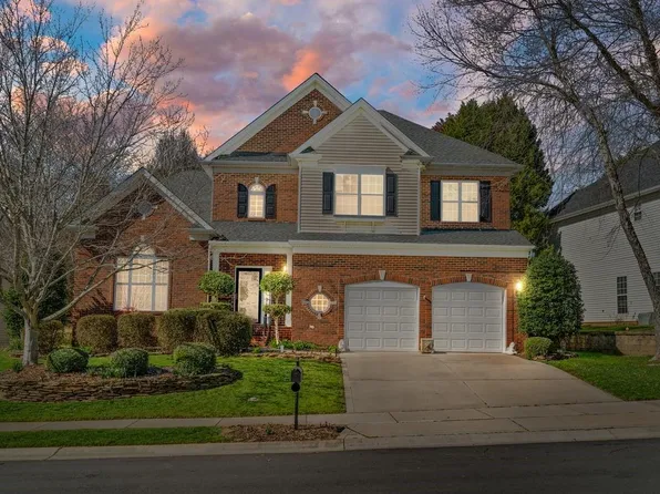 14237 Stewarts Bend Ln, Charlotte, NC 28277