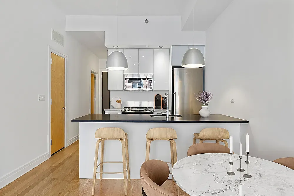 30 Washington St — Photo 1