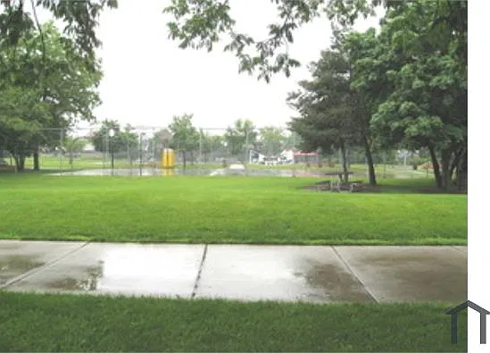 2 bed, 975 sqft, $1,900 — Photo 2