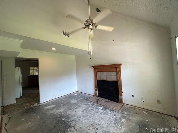4th image of 4522 Carolina St