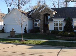 250 Skye Rd, Highland Heights, OH 44143