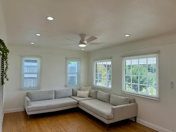 2754 S Barrington Ave, Los Angeles, CA 90064