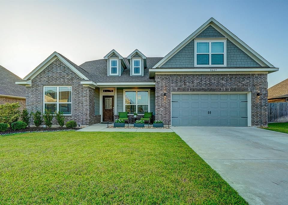 1st image of 9627 Oaklawn Dr