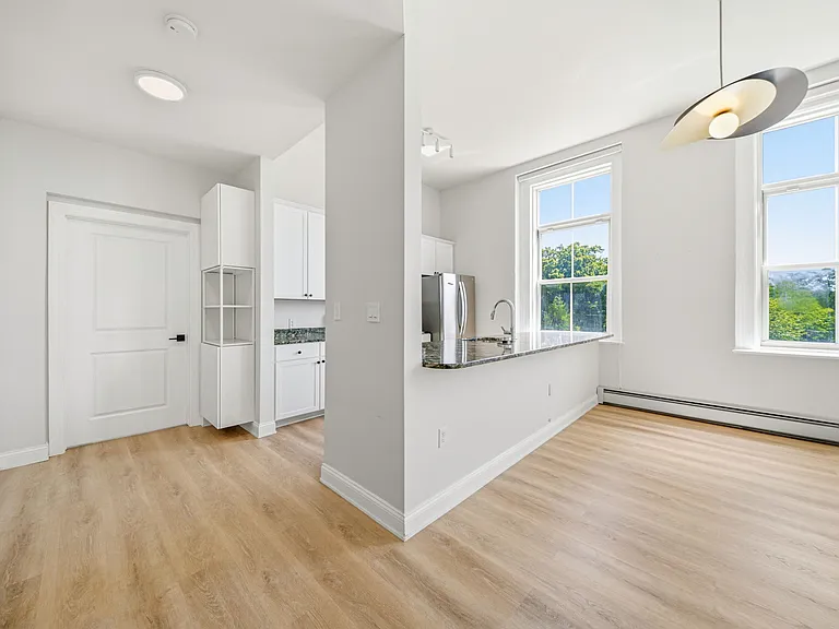 145 Glenwood St #304 — Photo 14