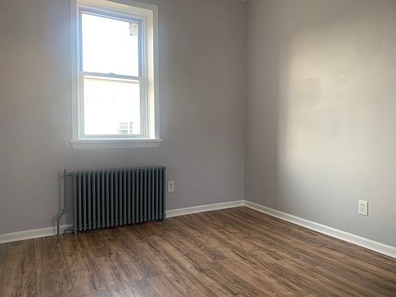 4th image of 332 Sip Ave #27