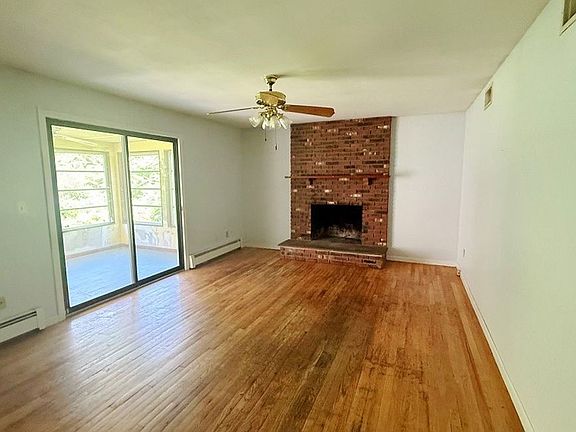 Additional Living Room