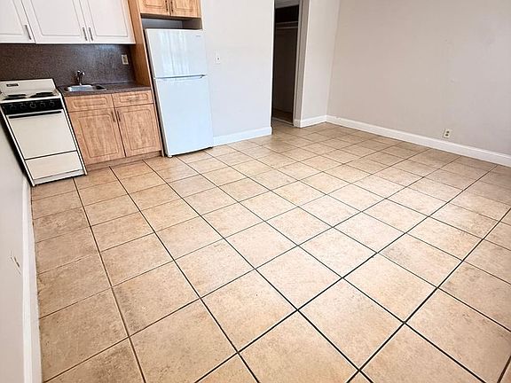3rd image of 1845 Liberty St #11