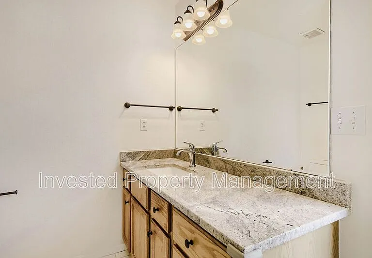 19107 E Bellewood Dr — Photo 12