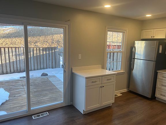 3rd image of 5015 McFarland Dr