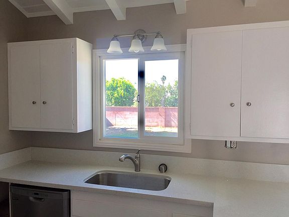 3rd image of 6031 Camphor Ave