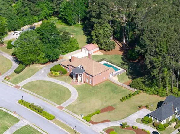 130 Victoria Dr, Fayetteville, GA 30214