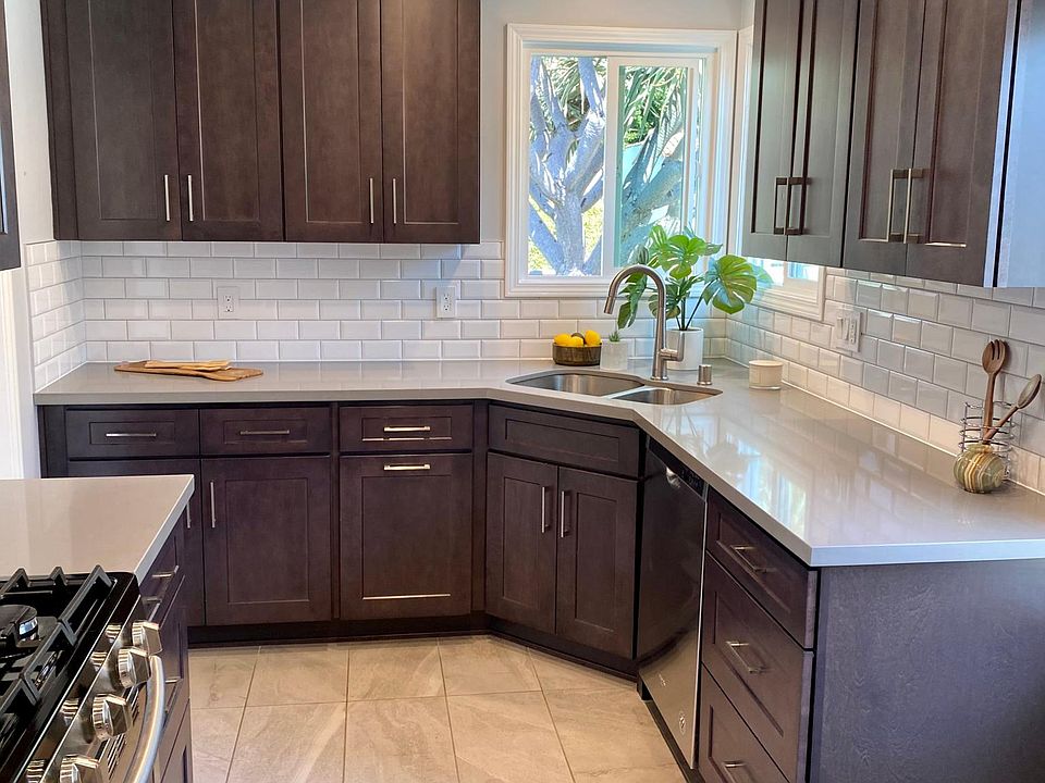 1st image of 455 Westmount Dr