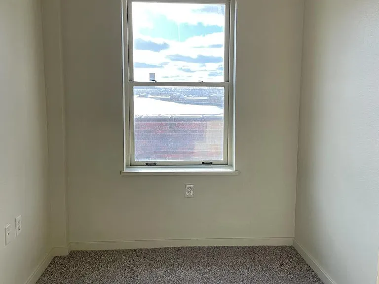 Unit Photo