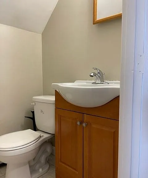 137 Sylvester Ave — Photo 22