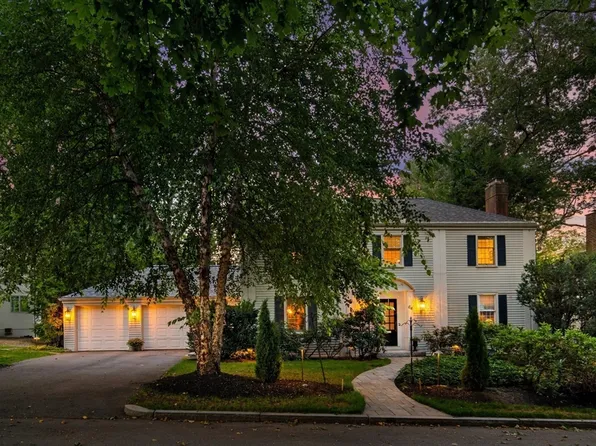 64 Varick Rd, Newton, MA 02468