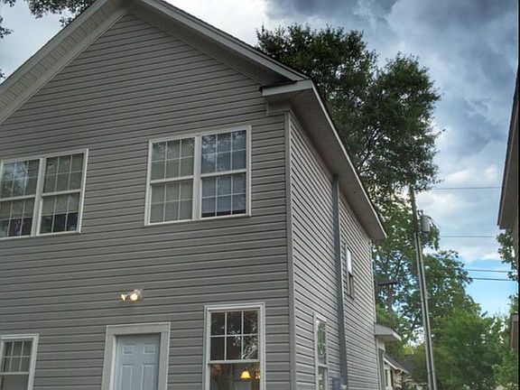3rd image of 205 Lincoln St