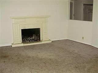 2nd image of 3315 Montclaire St