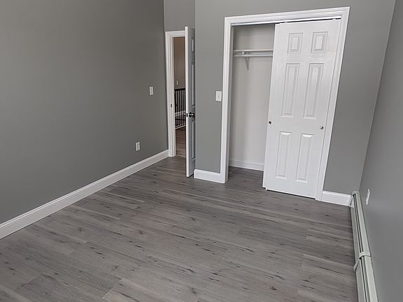 4th image of 114 Malcolm Ave #1