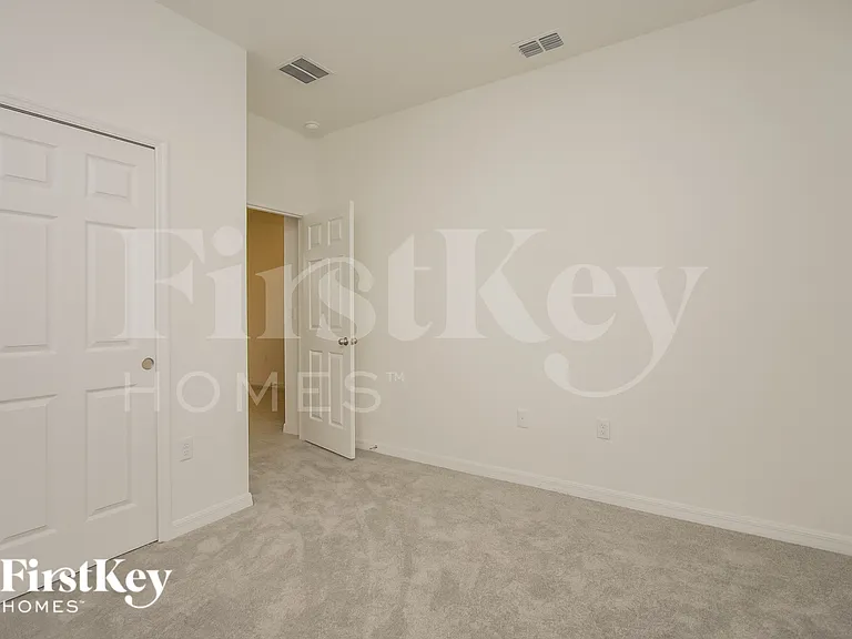 328 Corbel Ln — Photo 13