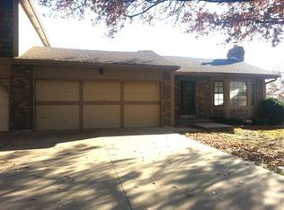 11002 W 95th Ter, Overland Park, KS 66214