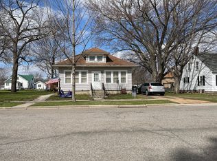 222 3rd Ave S, Brownton, MN 55312