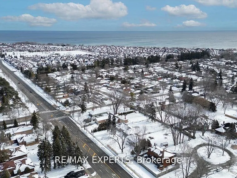 5323 Lawrence Ave E — Photo 6