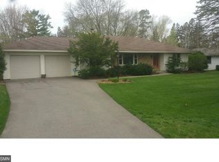 166 Babcock Ln, Wayzata, MN 55391