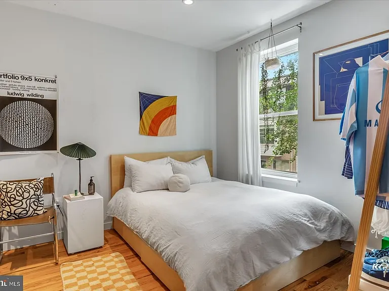 2049 E Susquehanna Ave #2F — Photo 7