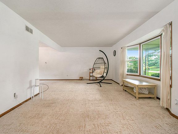 4th image of 51854 Stoney Creek Dr