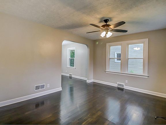 3rd image of 26 N Washington Blvd