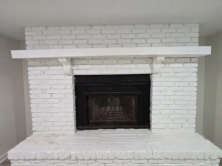 1928 N Volutsia Ave — Photo 35