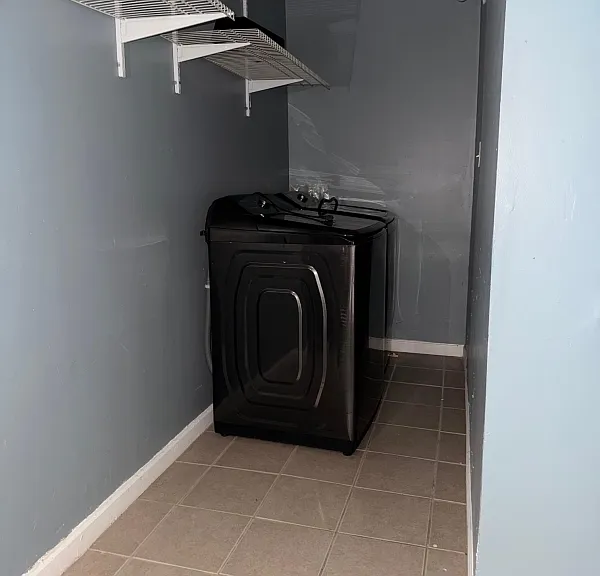 715 Noble Ave — Photo 10
