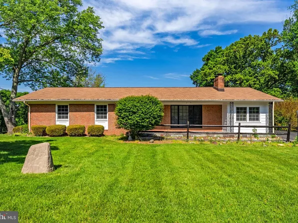9706 Signal Ct, Manassas, VA 20111