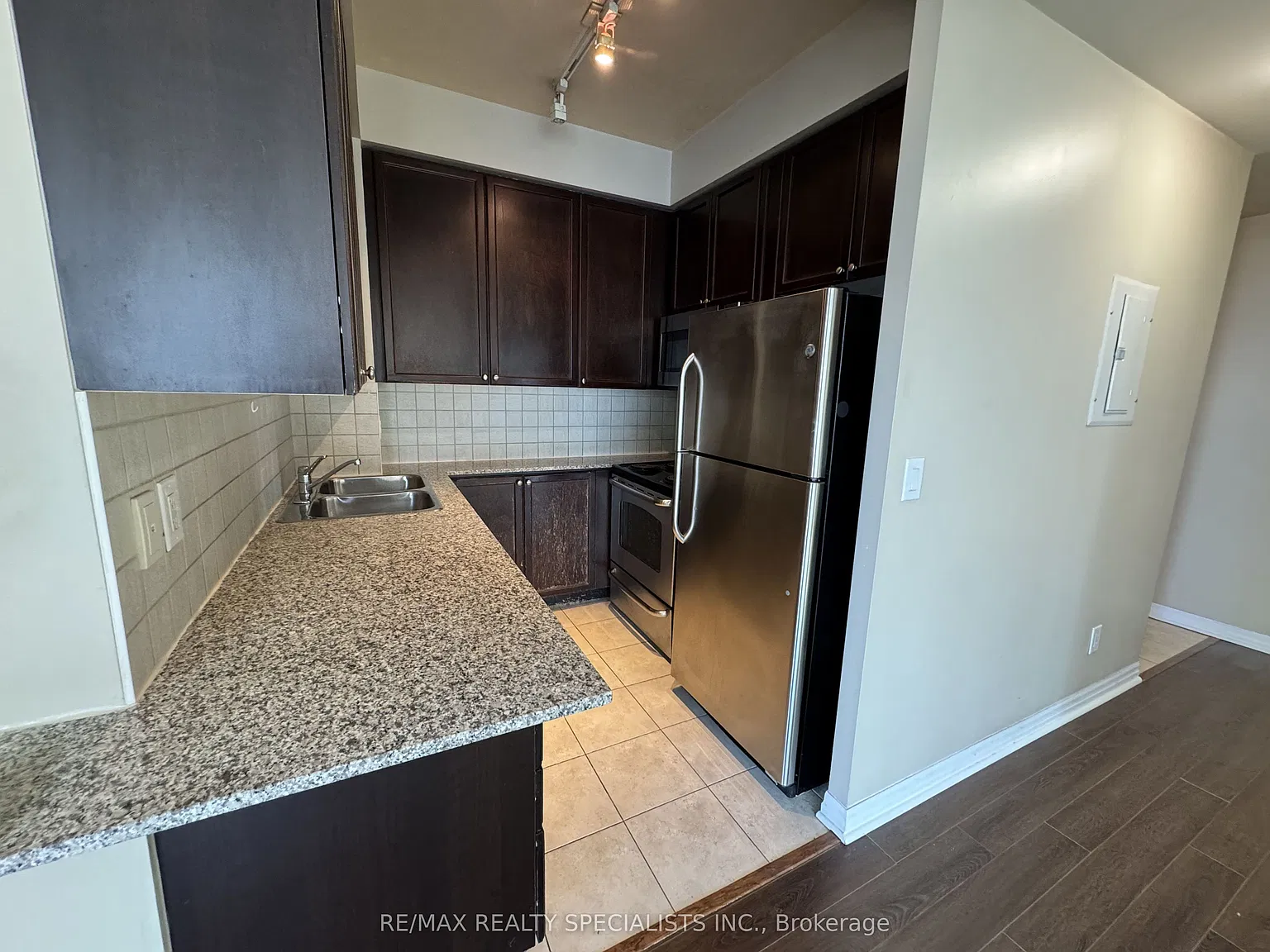 2 bed, $2,750 — Photo 2