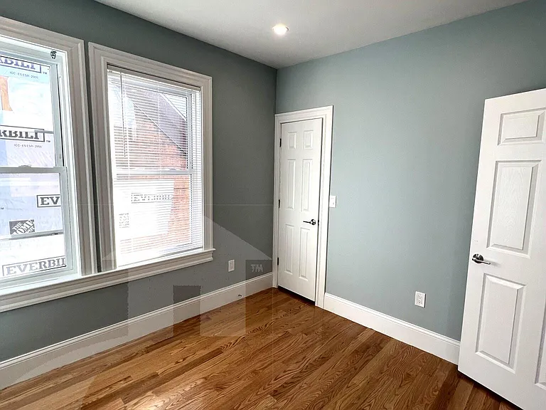 75 Winchester St — Photo 9