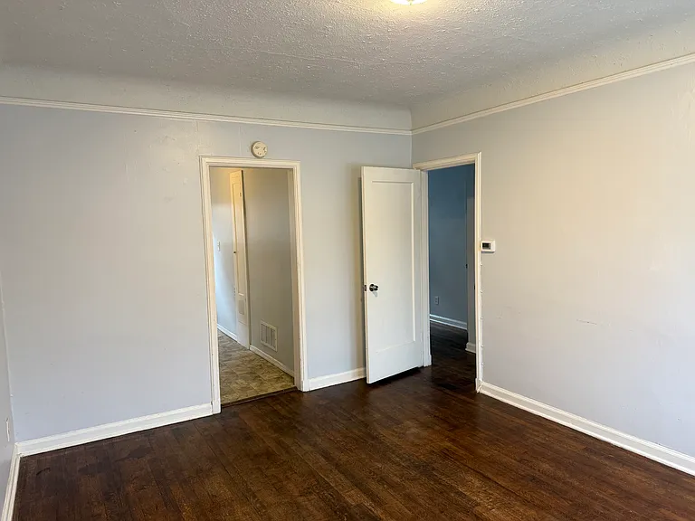 1504 N Jarrett St — Photo 3