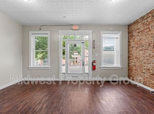 1101 N 2nd St #1, Saint Charles, MO 63301