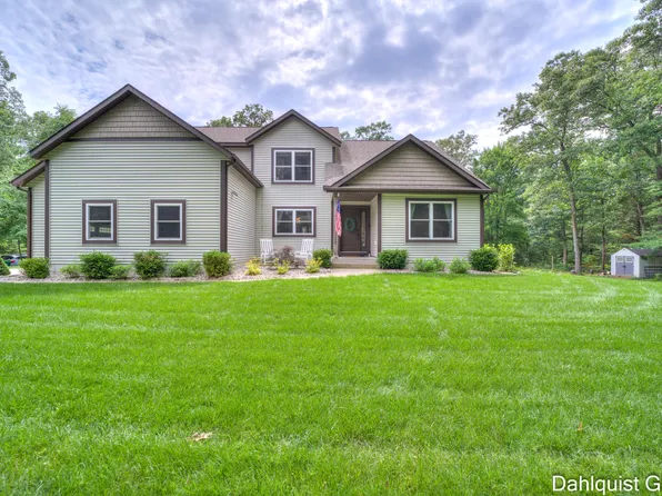 6711 Douglas Trl, Twin Lake, MI 49457