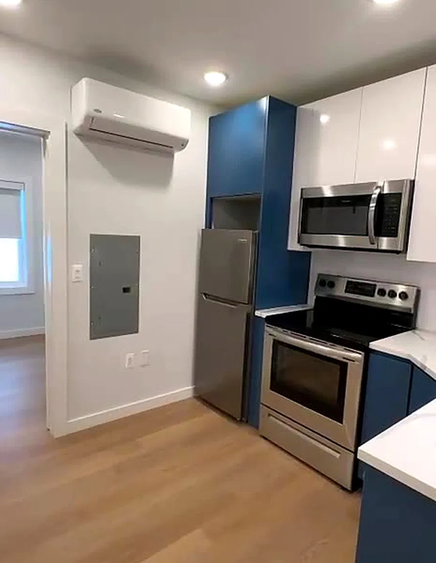 Studio, 450 sqft, $2,100 — Photo 1